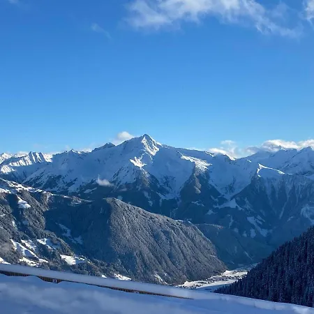 Appartement In Zillertal Near Hochzillertal Area *